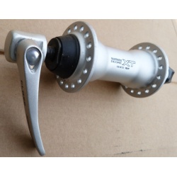 shimano_xt_m750_front_hub_2